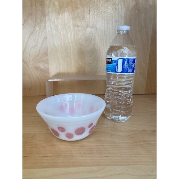 Fire-King Polka Dot Mixing Bowl 5” Red Dots Faded to Pink/Lilac HTF Small 5" Siz - Picture 9 of 9